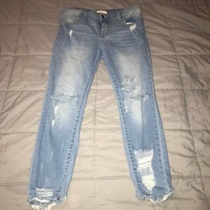 Light wash cropped distressed jeans
